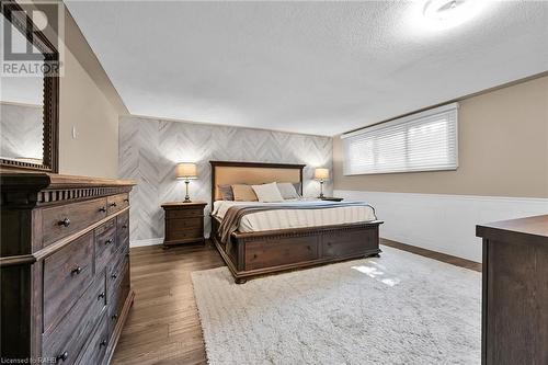 23 Cherrywood Drive, Stoney Creek, ON - Indoor Photo Showing Bedroom