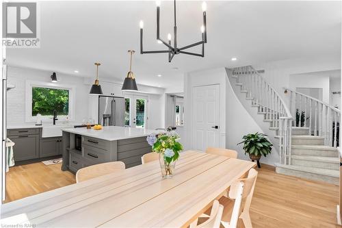 379 Devonshire Terrace, Hamilton, ON - Indoor Photo Showing Dining Room