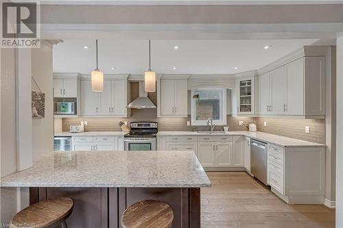 2188 Donald Road, Burlington, ON - Indoor Photo Showing Kitchen With Upgraded Kitchen