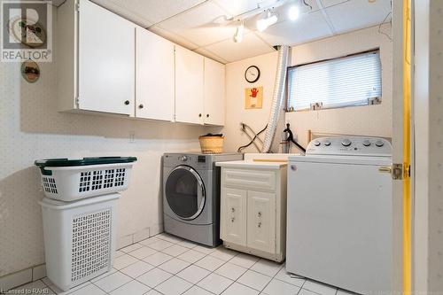 229 East 28Th Street, Hamilton, ON - Indoor Photo Showing Laundry Room