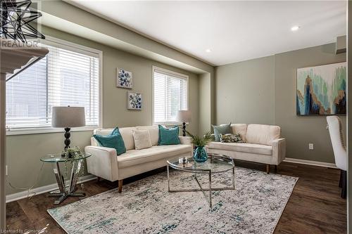 470 Beach Boulevard Unit# 67, Hamilton, ON - Indoor Photo Showing Living Room