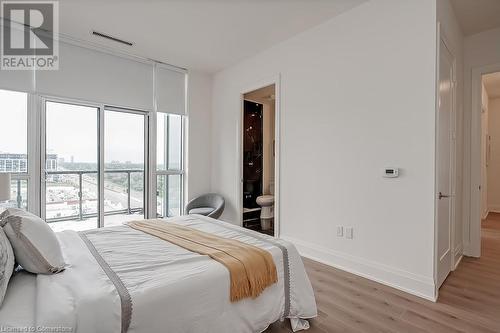 509 Dundas Street W Unit# 812, Oakville, ON - Indoor Photo Showing Bedroom