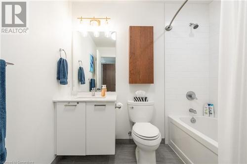 467 Charlton Avenue E Unit# 101, Hamilton, ON - Indoor Photo Showing Bathroom