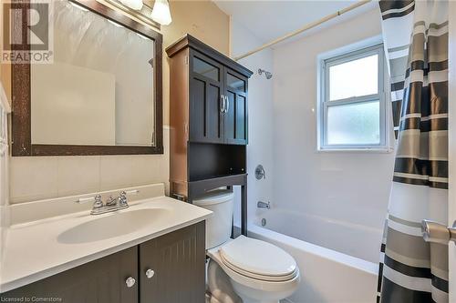 120 Cameron Avenue S, Hamilton, ON - Indoor Photo Showing Bathroom