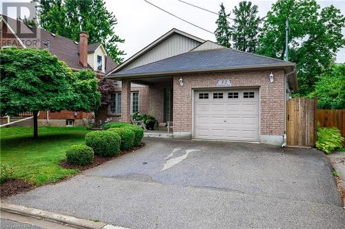 52 Baldwin Avenue, Brantford, ON - Outdoor