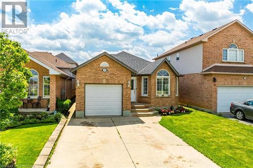 38 Meadowpoint Drive, Hamilton, ON - Outdoor With Facade