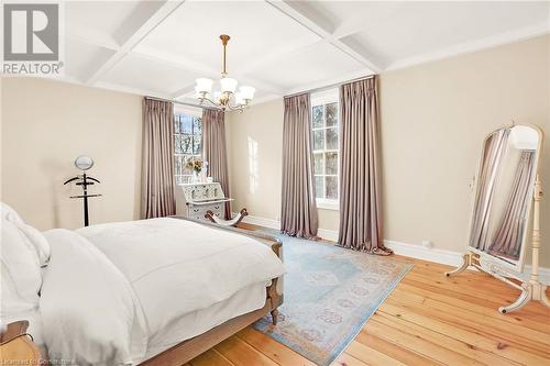 129 Main Street W, Grimsby, ON - Indoor Photo Showing Bedroom