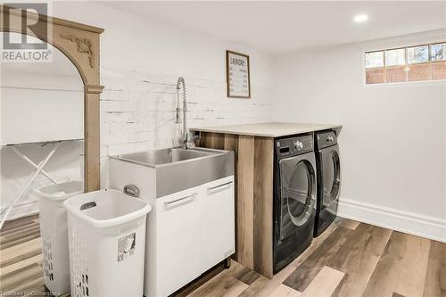 129 Main Street W, Grimsby, ON - Indoor Photo Showing Laundry Room