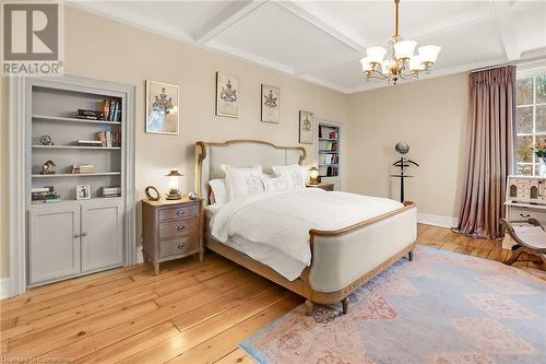 129 Main Street W, Grimsby, ON - Indoor Photo Showing Bedroom