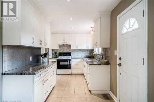 30 Rosewood Avenue, Welland, ON - Indoor Photo Showing Kitchen