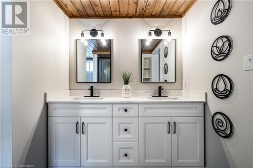 30 Rosewood Avenue, Welland, ON - Indoor Photo Showing Bathroom