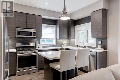 2086 Ghent Avenue Unit# 37, Burlington, ON - Indoor Photo Showing Kitchen