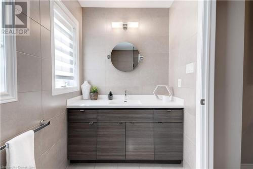 2086 Ghent Avenue Unit# 37, Burlington, ON - Indoor Photo Showing Bathroom