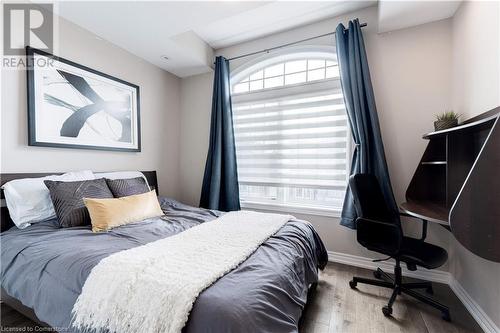 2086 Ghent Avenue Unit# 37, Burlington, ON - Indoor Photo Showing Bedroom