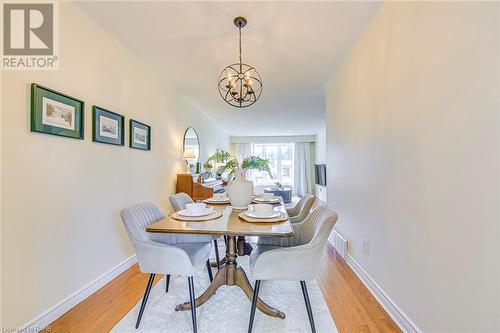 5010 Brady Avenue, Burlington, ON - Indoor Photo Showing Dining Room