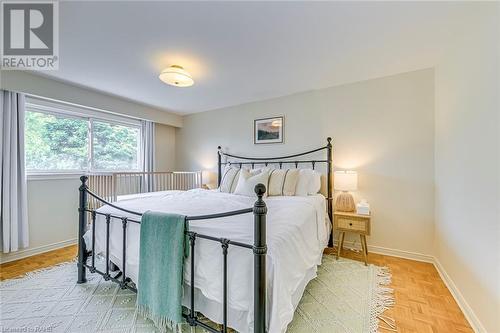 5010 Brady Avenue, Burlington, ON - Indoor Photo Showing Bedroom