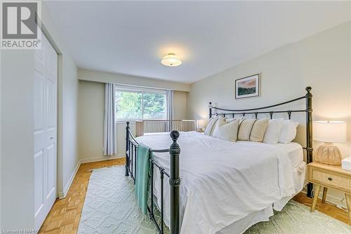 5010 Brady Avenue, Burlington, ON - Indoor Photo Showing Bedroom