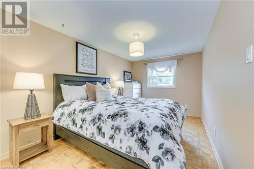 5010 Brady Avenue, Burlington, ON - Indoor Photo Showing Bedroom