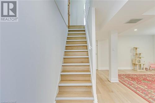 5010 Brady Avenue, Burlington, ON - Indoor Photo Showing Other Room