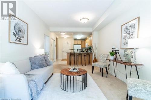 125 Wilson Street W Unit# 216, Ancaster, ON - Indoor Photo Showing Living Room