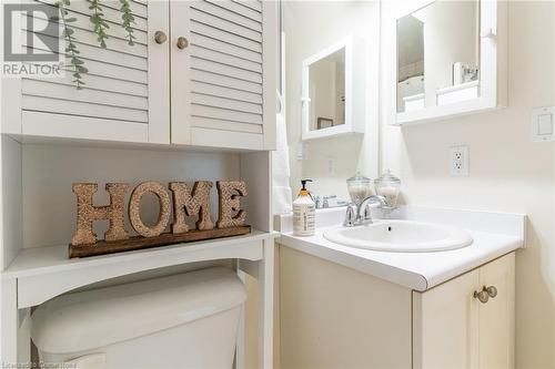 125 Wilson Street W Unit# 216, Ancaster, ON - Indoor Photo Showing Bathroom