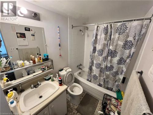 150 Charlton Avenue E Unit# 701, Hamilton, ON - Indoor Photo Showing Bathroom