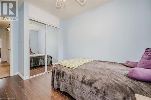 1548 Newlands Crescent Unit# 14, Burlington, ON - Indoor Photo Showing Bedroom