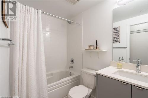 3200 Dakota Common Unit# B717, Burlington, ON - Indoor Photo Showing Bathroom