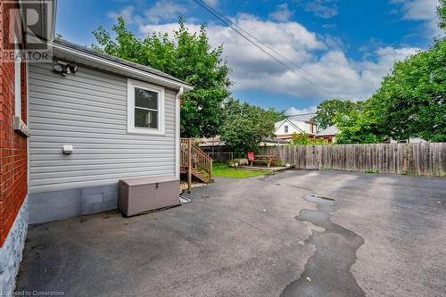 145 Weir Street N, Hamilton, ON - Outdoor