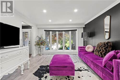 19 Minstrel Court, Hamilton, ON - Indoor Photo Showing Living Room