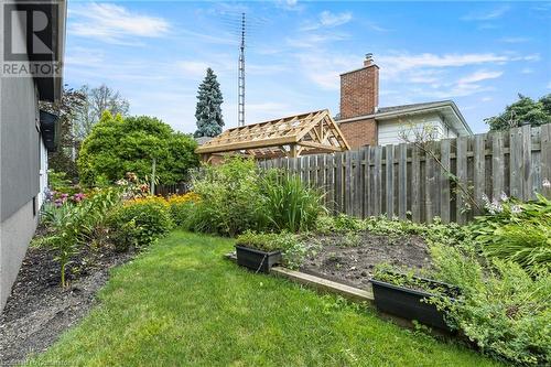 19 Minstrel Court, Hamilton, ON - Outdoor