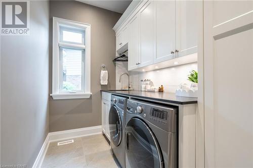 257 Surrey Drive, Oakville, ON - Indoor Photo Showing Laundry Room