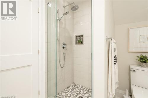 257 Surrey Drive, Oakville, ON - Indoor Photo Showing Bathroom