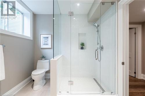 257 Surrey Drive, Oakville, ON - Indoor Photo Showing Bathroom