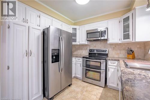 89 Queen Street S, Thorold, ON - Indoor Photo Showing Kitchen