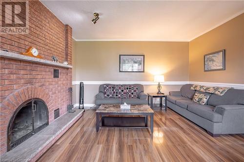 89 Queen Street S, Thorold, ON - Indoor Photo Showing Living Room With Fireplace