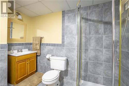 89 Queen Street S, Thorold, ON - Indoor Photo Showing Bathroom