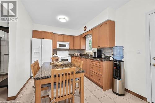 39 Sherman Avenue N, Hamilton, ON - Indoor Photo Showing Kitchen