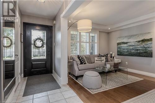 2440 Auckland Drive, Burlington, ON - Indoor Photo Showing Living Room