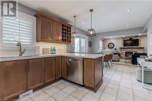 2440 Auckland Drive, Burlington, ON - Indoor Photo Showing Kitchen With Double Sink