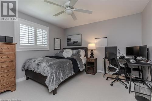 2440 Auckland Drive, Burlington, ON - Indoor Photo Showing Bedroom