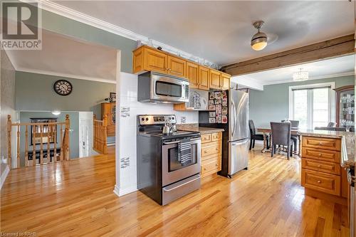 845 Grandview Road, Fort Erie, ON - Indoor Photo Showing Kitchen