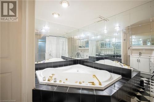 845 Grandview Road, Fort Erie, ON - Indoor Photo Showing Bathroom