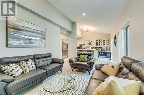 2213 Rosemount Crescent, Oakville, ON - Indoor Photo Showing Living Room