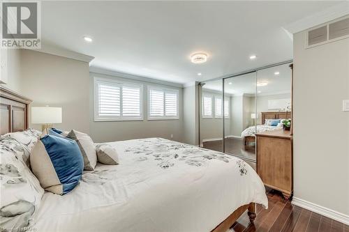 2213 Rosemount Crescent, Oakville, ON - Indoor Photo Showing Bedroom