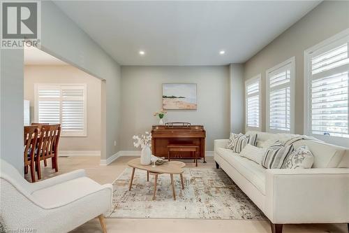 2213 Rosemount Crescent, Oakville, ON - Indoor Photo Showing Living Room