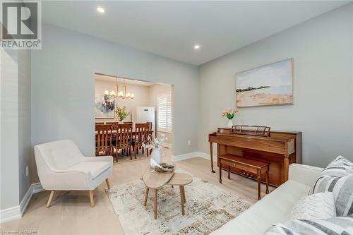 2213 Rosemount Crescent, Oakville, ON - Indoor Photo Showing Living Room