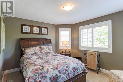 140 Dellgrove Circle, Cambridge, ON - Indoor Photo Showing Bedroom