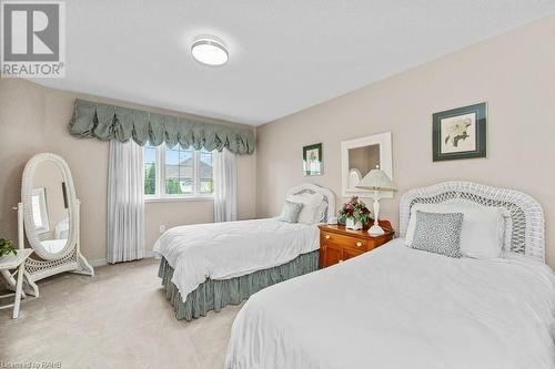 2282 Turnberry Road Unit# 15, Burlington, ON - Indoor Photo Showing Bedroom