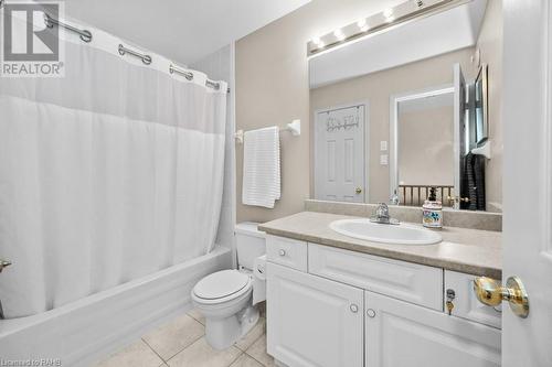 2282 Turnberry Road Unit# 15, Burlington, ON - Indoor Photo Showing Bathroom